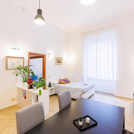 Santa Giulia - Centralissimo Vicino Al Porto Apartmán Livorno