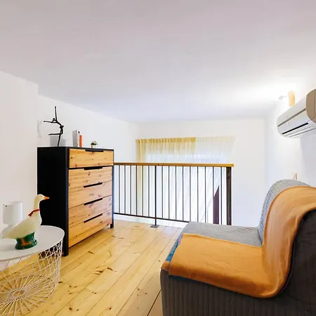 Santa Giulia - Centralissimo Vicino Al Porto Apartman
