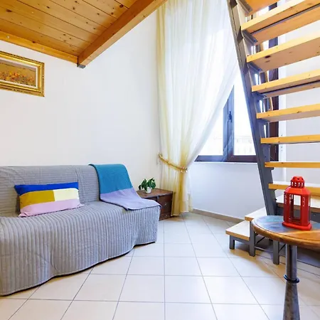 Santa Giulia - Centralissimo Vicino Al Porto 아파트 *